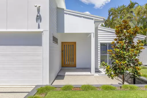 51 Pacific Avenue, Sunshine Beach Sold by Ray White Noosa - image 2