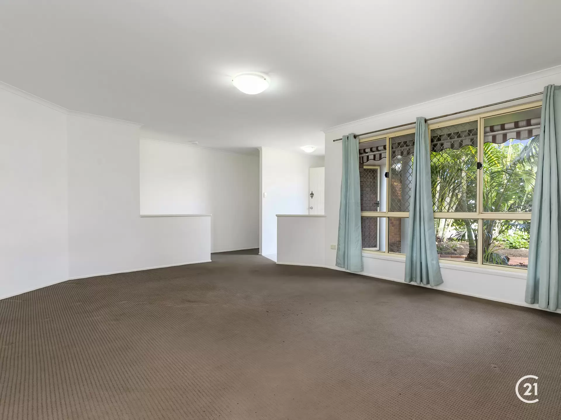 Photo #6: 10 Wavecrest Drive, Castaways Beach - Sold by Ray White Noosa