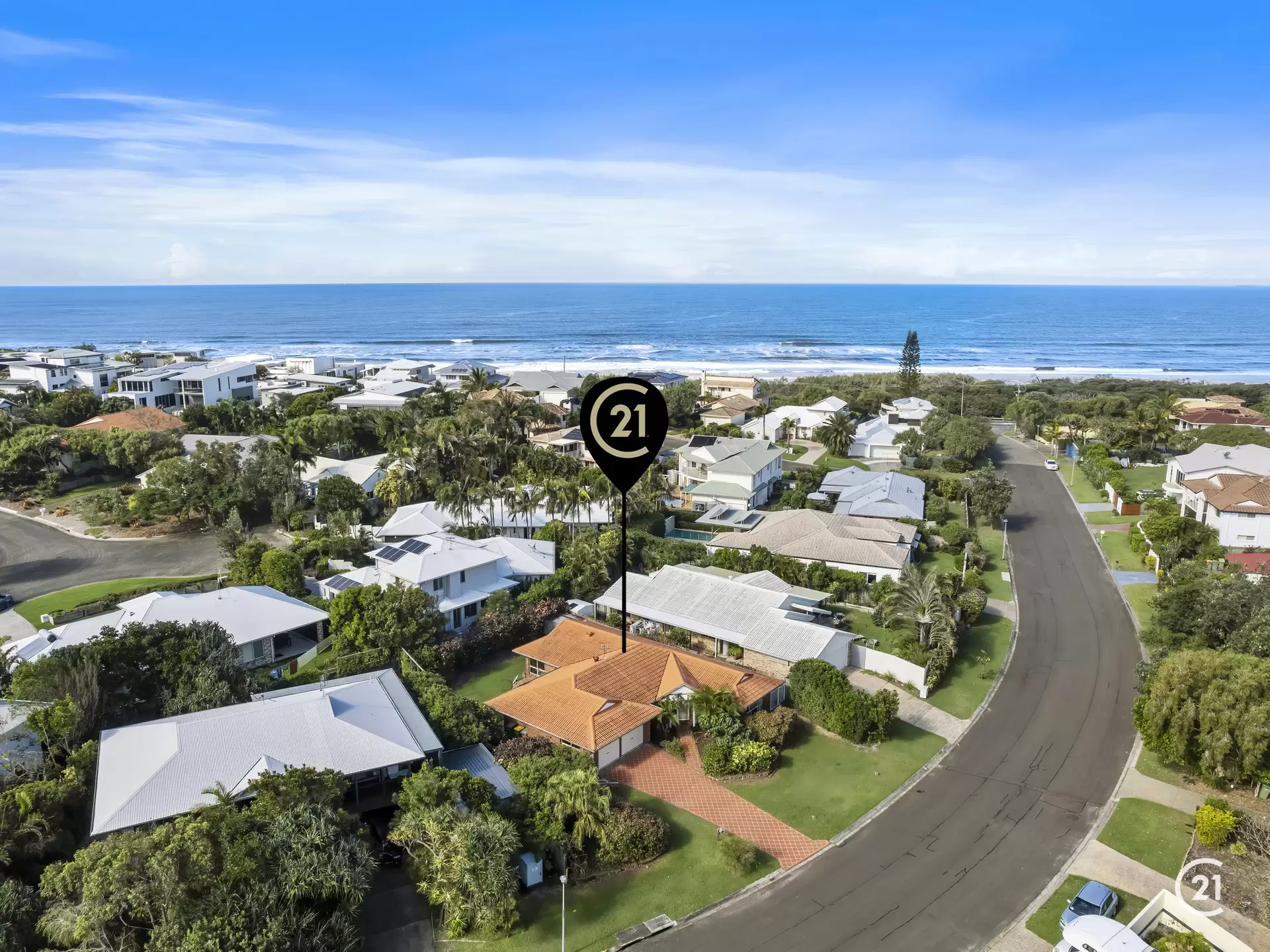 Photo #11: 10 Wavecrest Drive, Castaways Beach - Sold by Ray White Noosa