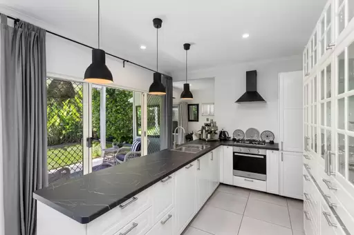 3/7 Lipton Street, Sunrise Beach Sold by Ray White Noosa - image 4