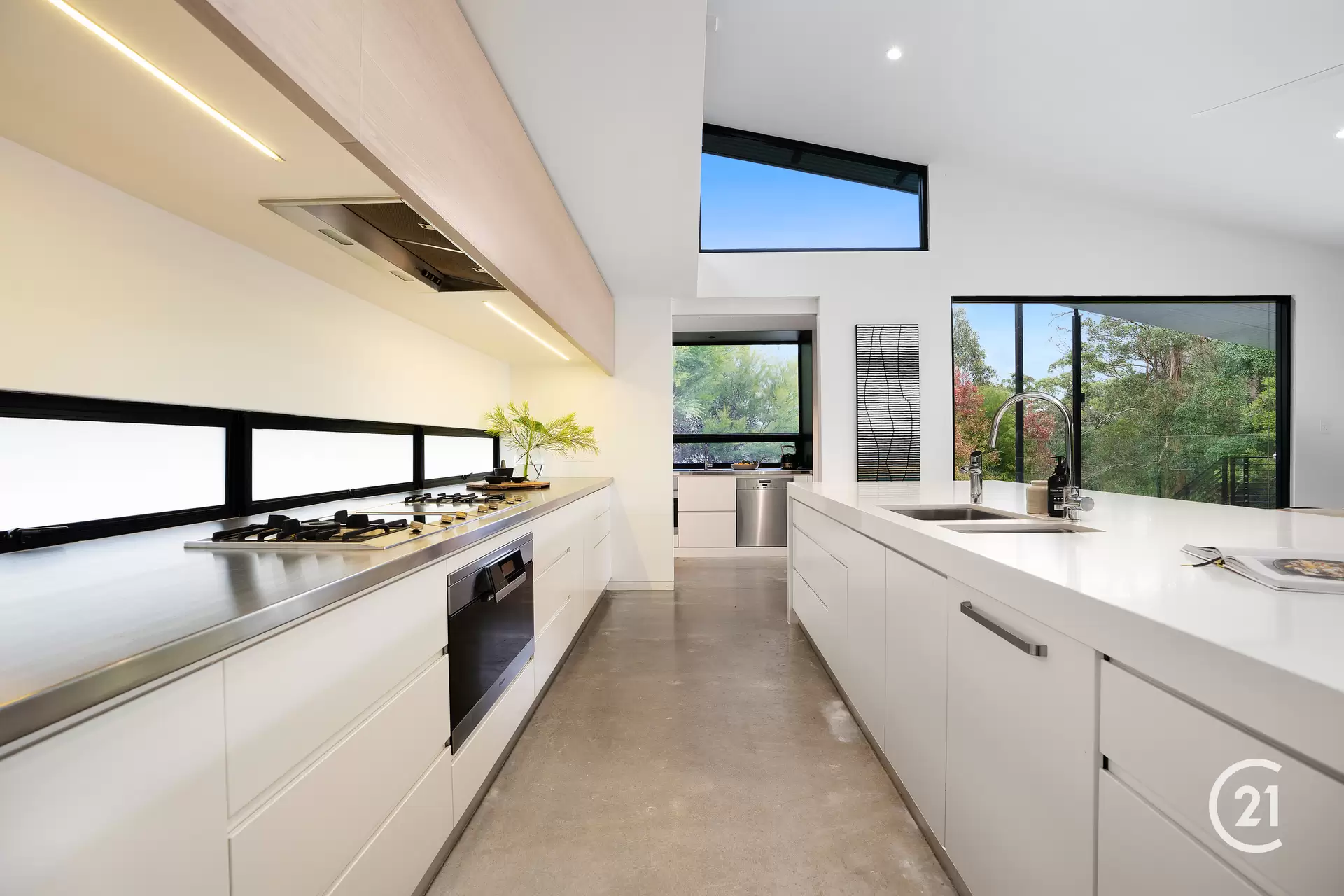 Photo #10: 6 Wallaby Lane, Tinbeerwah - Sold by Ray White Noosa