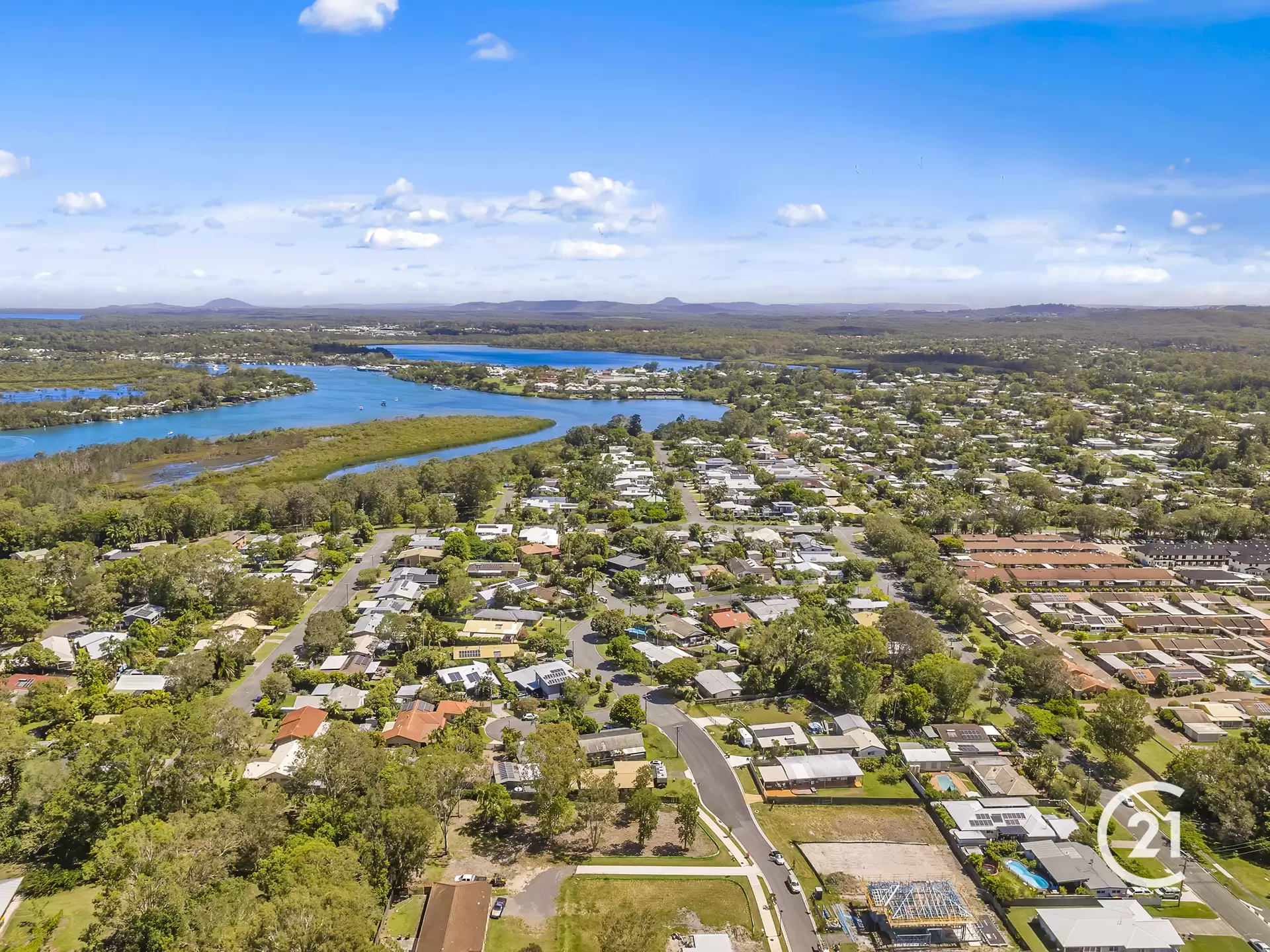 Photo #12: 41 Eagle Drive, Tewantin - Sold by Ray White Noosa
