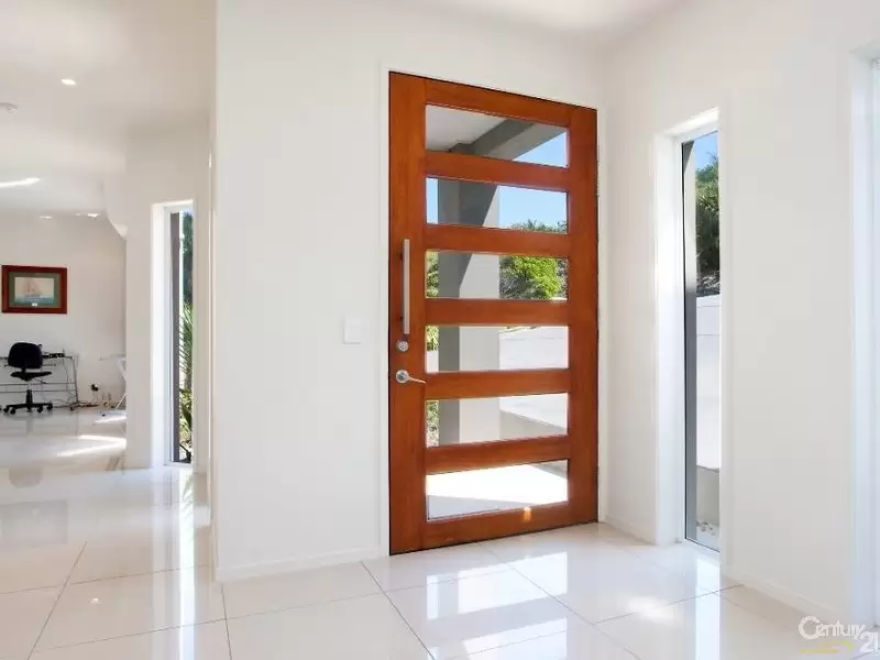 Photo #17: 4 Surfside Court, Sunshine Beach - Sold by Ray White Noosa