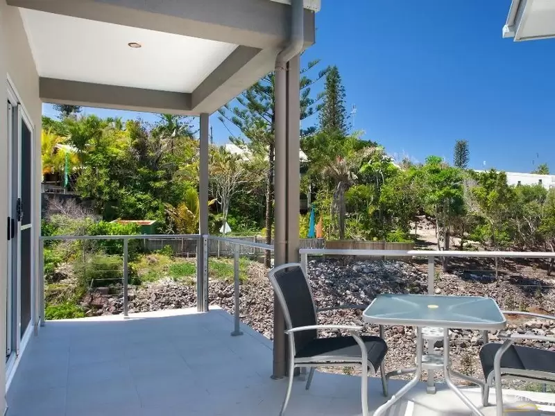 Photo #9: 4 Surfside Court, Sunshine Beach - Sold by Ray White Noosa