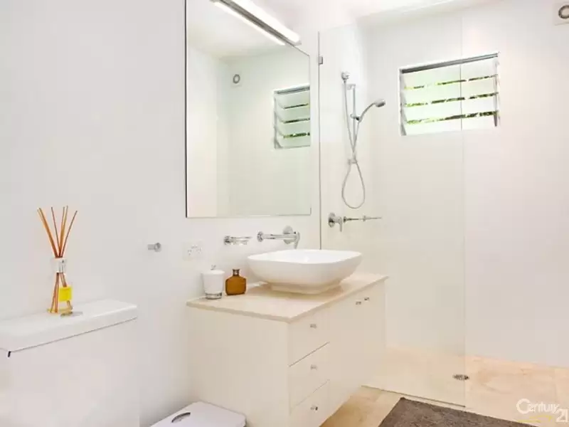 Photo #10: 1/8 Hill Street, Sunshine Beach - Sold by Ray White Noosa
