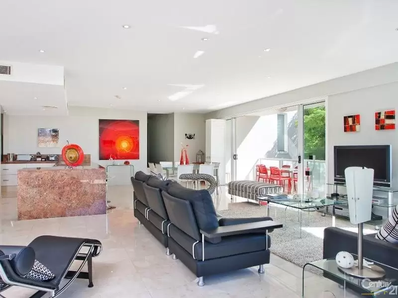 Photo #7: 1/8 Noosa Drive, Noosa Heads - Sold by Ray White Noosa