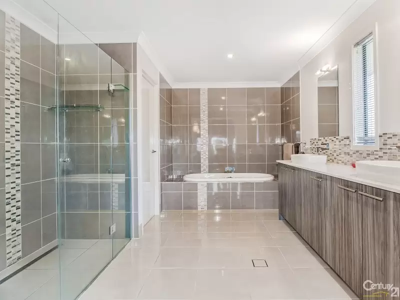 Photo #6: 23 Feathertail Place, Peregian Springs - Sold by Ray White Noosa