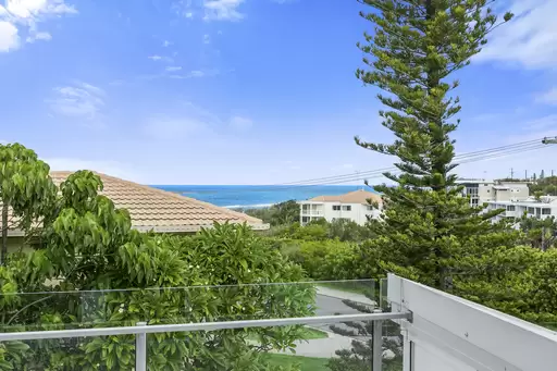 1/6 Sobraon Street, Sunrise Beach Sold by Ray White Noosa - image 2