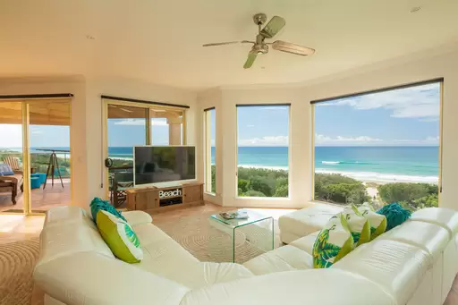 11 Crusoe Court, Castaways Beach Sold by Ray White Noosa - image 4