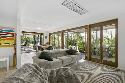6 Weyba Street, Sunshine Beach Sold by Ray White Noosa - image 4