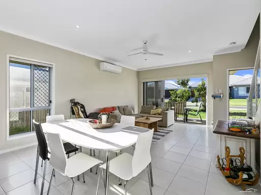 2/5 Laurina Way, Peregian Springs Sold by Ray White Noosa - image 3