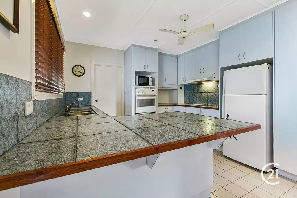 Photo #11: 20 Allambi Terrace, Noosa Heads - Sold by Ray White Noosa