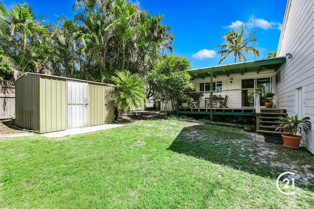 Photo #7: 20 Allambi Terrace, Noosa Heads - Sold by Ray White Noosa