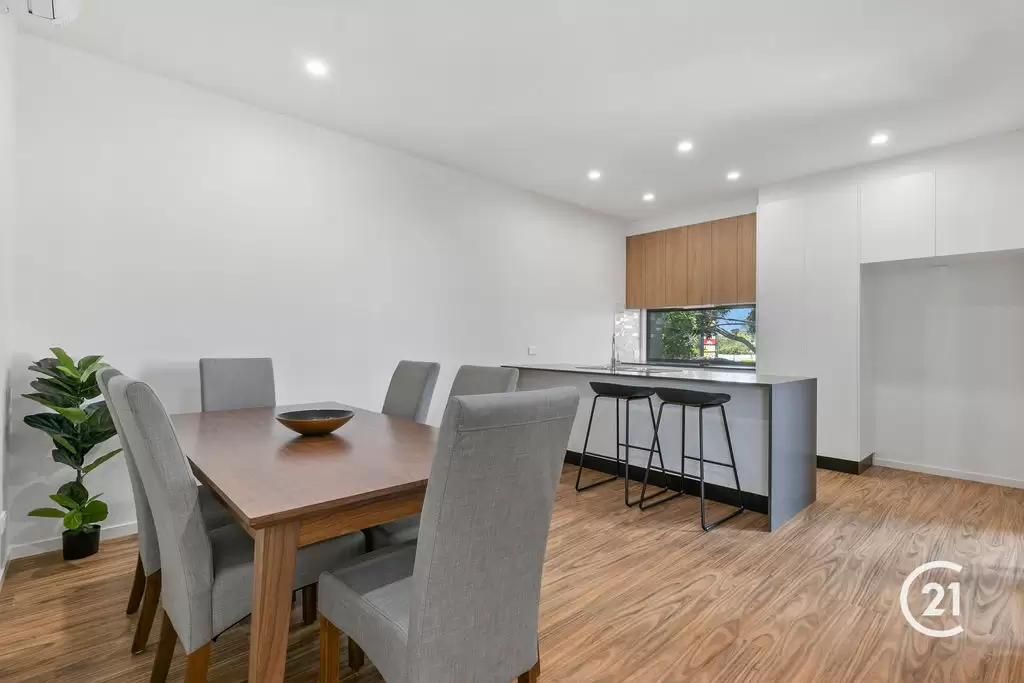 Photo #3: 2/1-3 Tolman Court, Maroochydore - Sold by Ray White Noosa