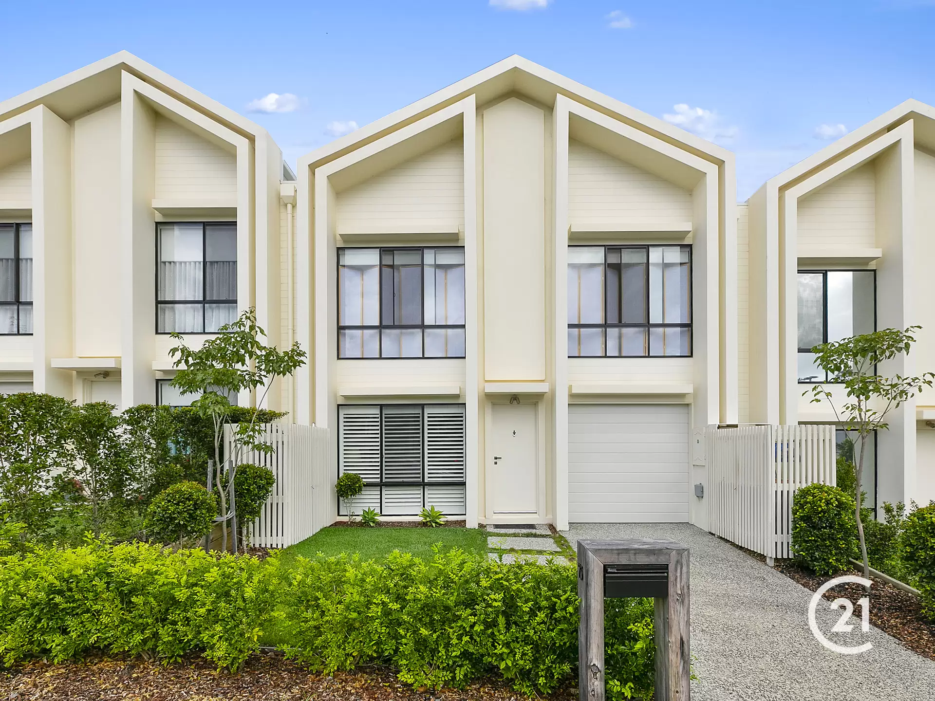 Photo #8: 37 Curlew Way, Peregian Springs - Sold by Ray White Noosa