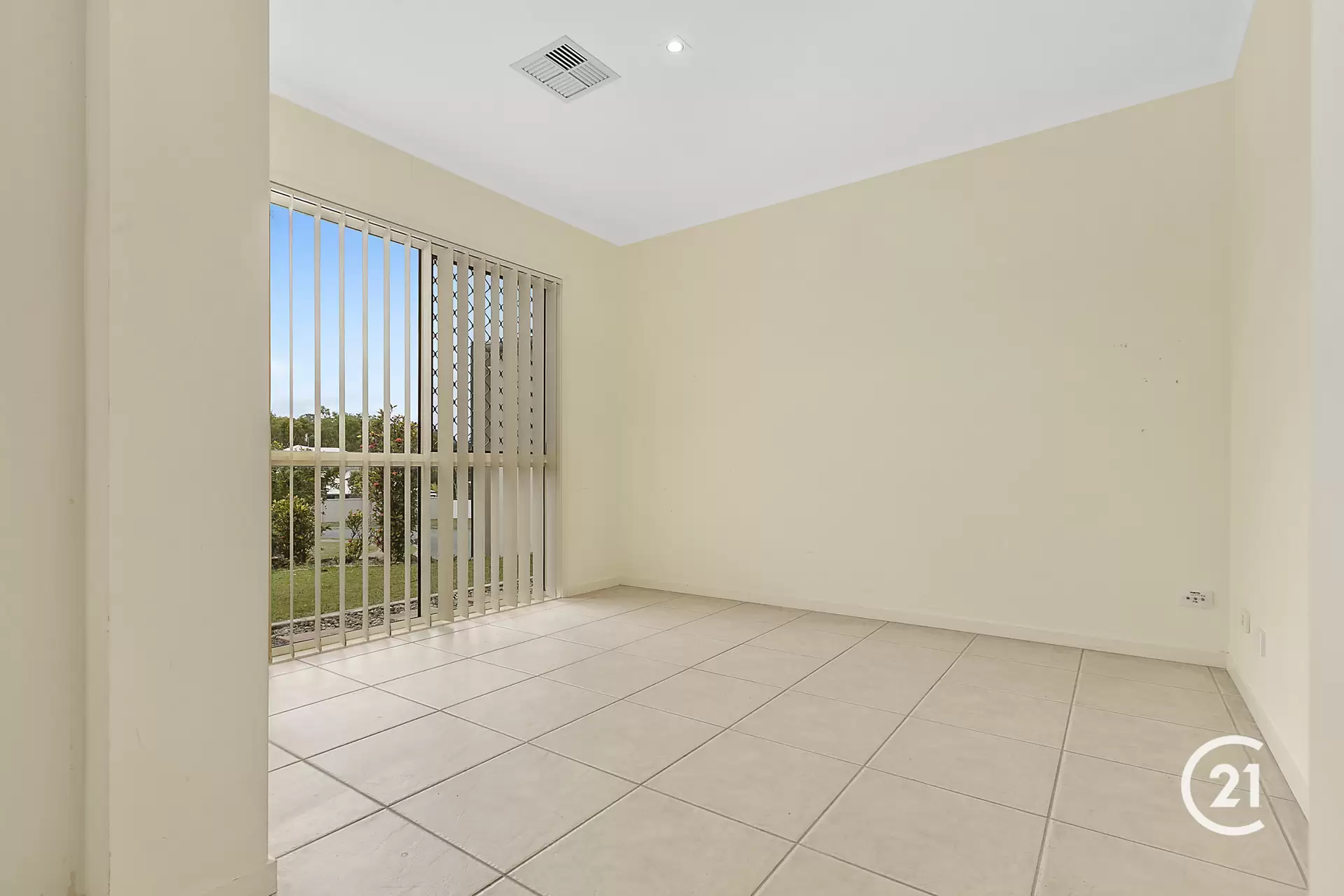 Photo #12: 15 Fairway Parade, Peregian Springs - Sold by Ray White Noosa