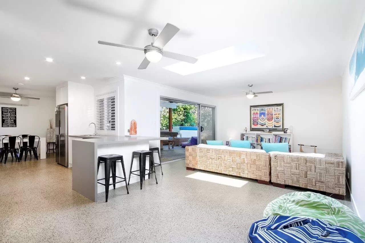 Photo #7: 18 Moonbeam Crescent, Castaways Beach - Sold by Ray White Noosa