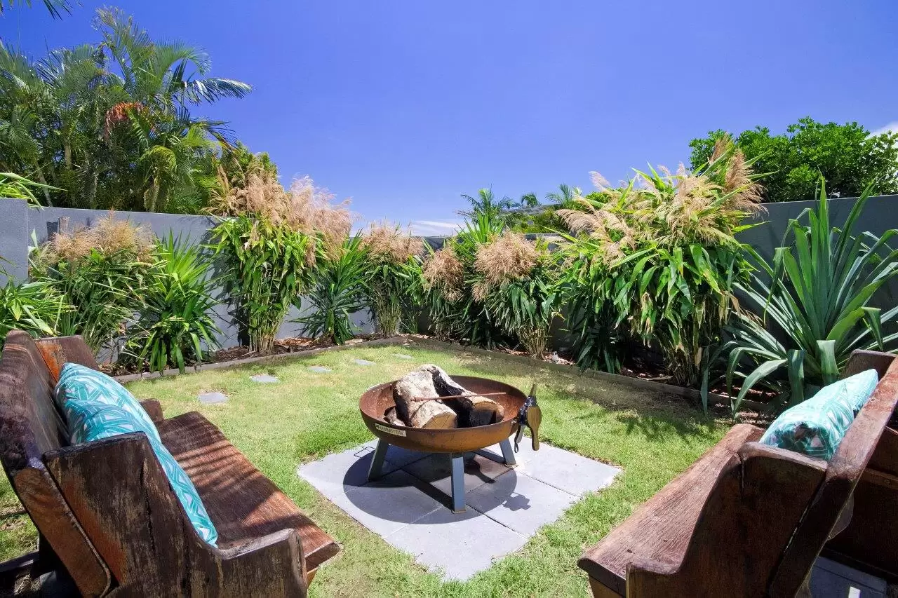 Photo #3: 18 Moonbeam Crescent, Castaways Beach - Sold by Ray White Noosa