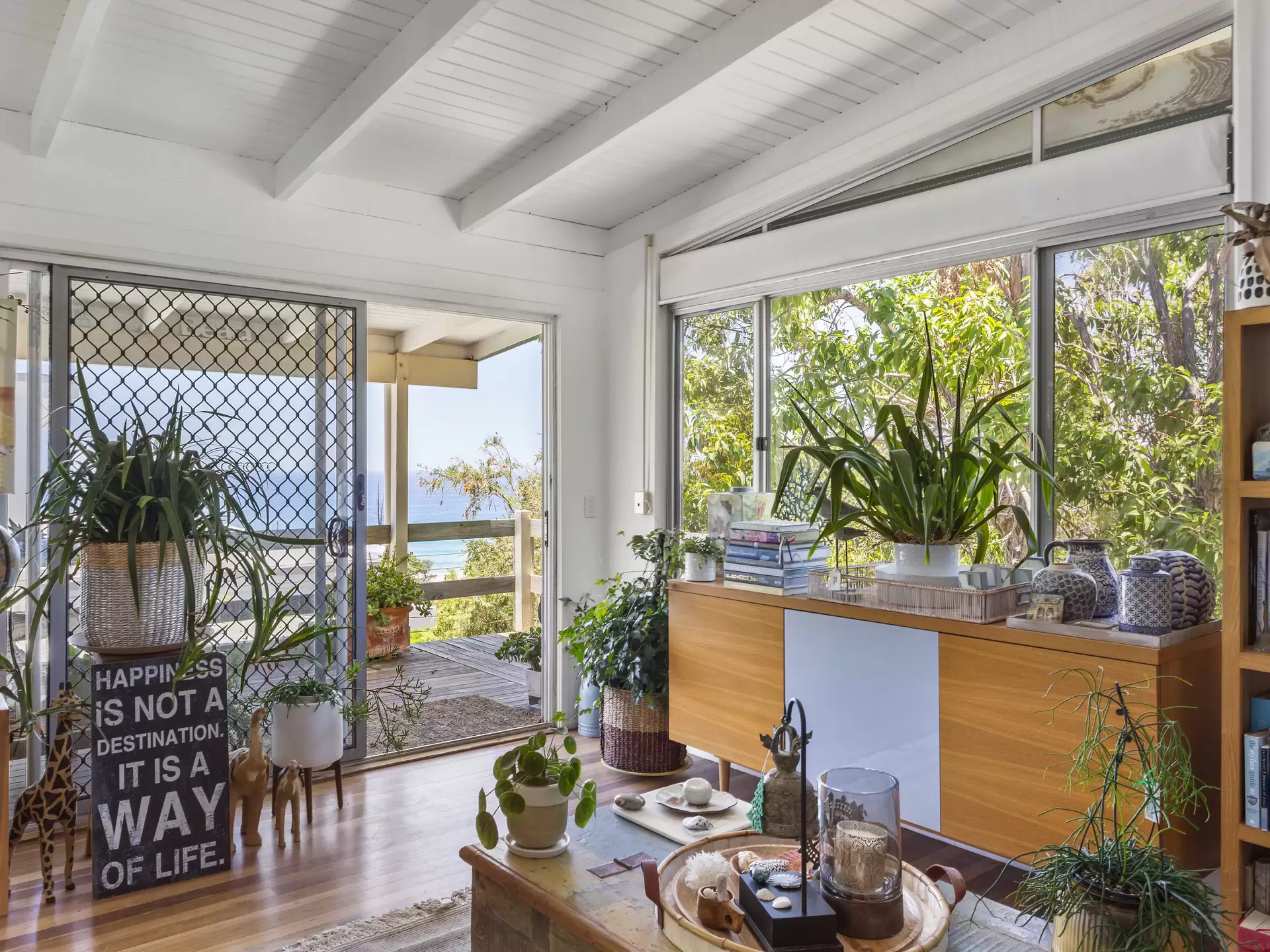 Photo #7: 33  Seaview Tce, Sunshine Beach - Sold by Ray White Noosa