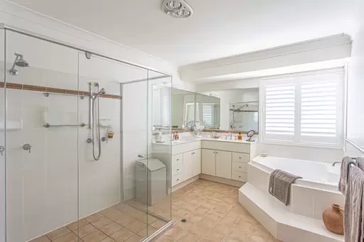 15 Seafarer Court, Castaways Beach Sold by Ray White Noosa - image 19