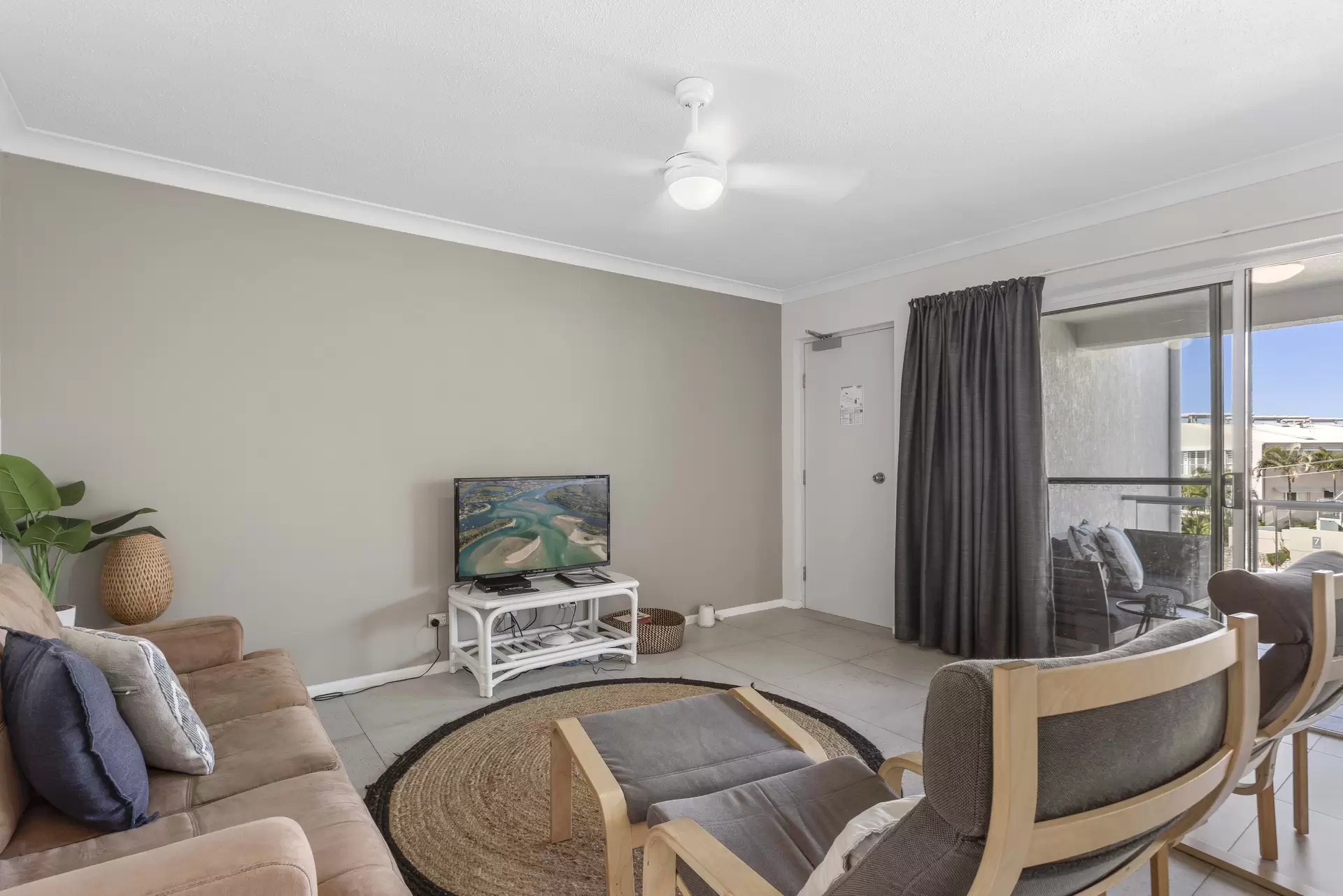 Photo #9: 9/91-97 Coolum Terrace, Coolum Beach - Sold by Ray White Noosa