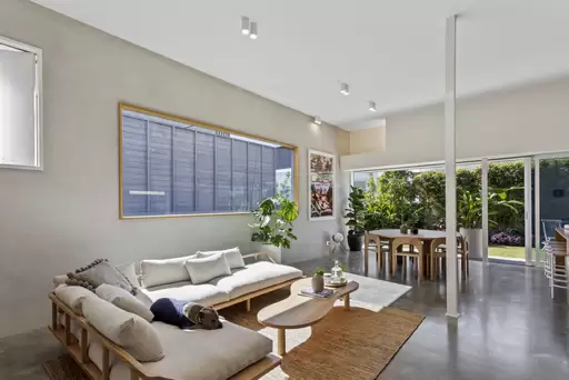 6 Stevens Street, Sunshine Beach Sold by Ray White Noosa - image 2