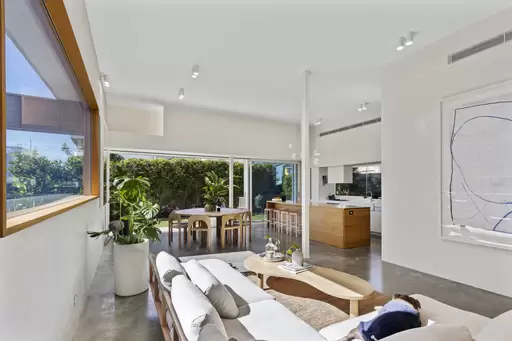 6 Stevens Street, Sunshine Beach Sold by Ray White Noosa