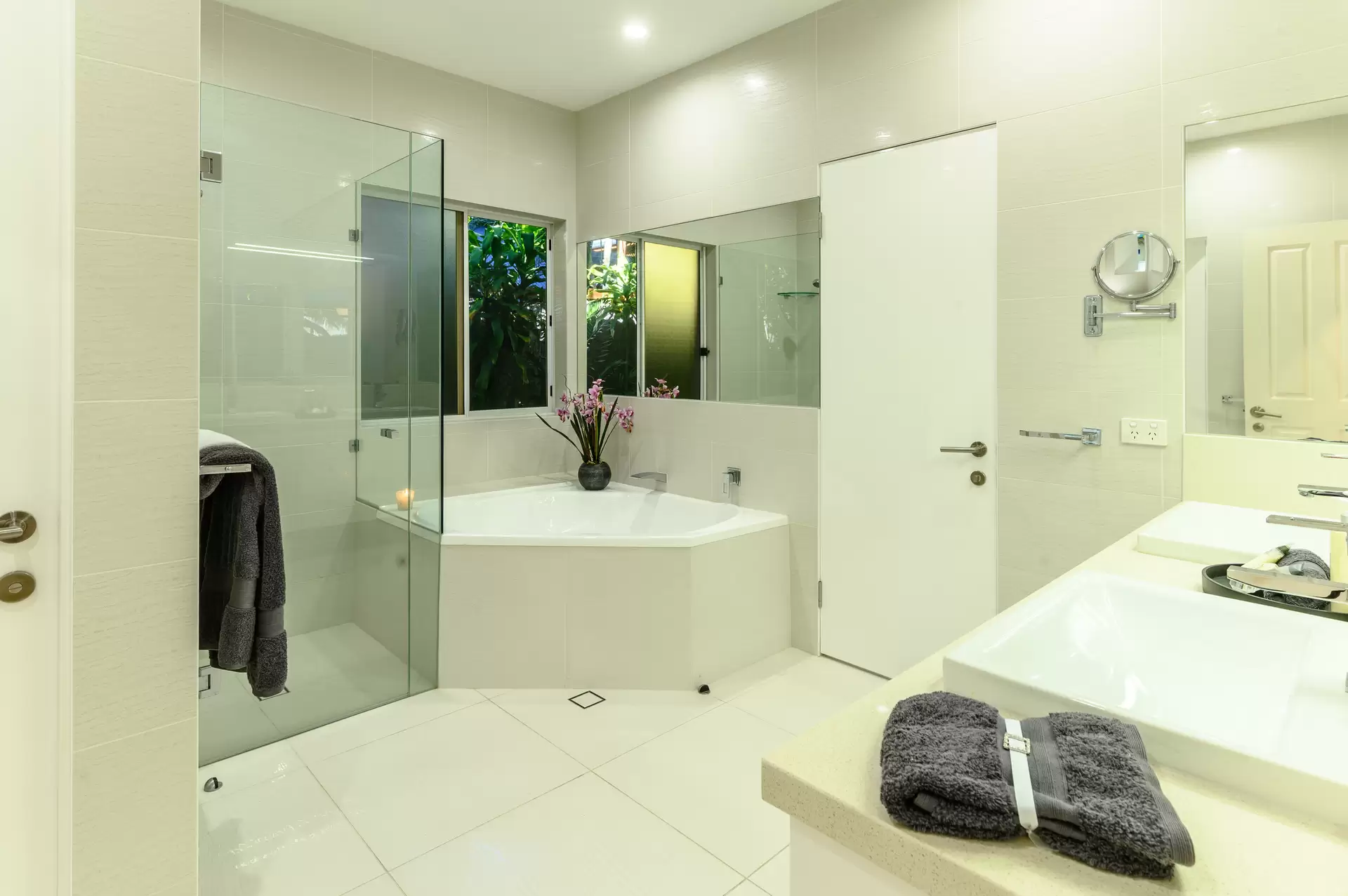 Photo #11: 25 David Street, Noosa Heads - Sold by Ray White Noosa
