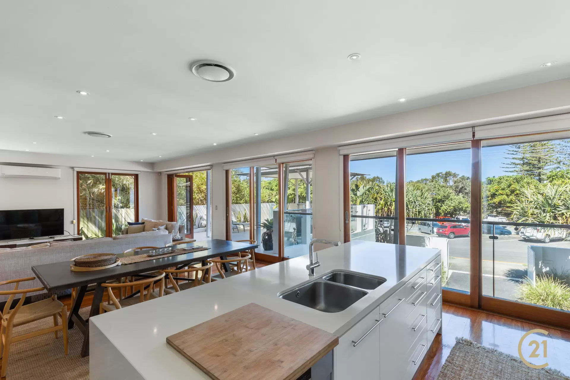 Photo #4: 2/20 Kingfisher Drive, Peregian Beach - Sold by Ray White Noosa