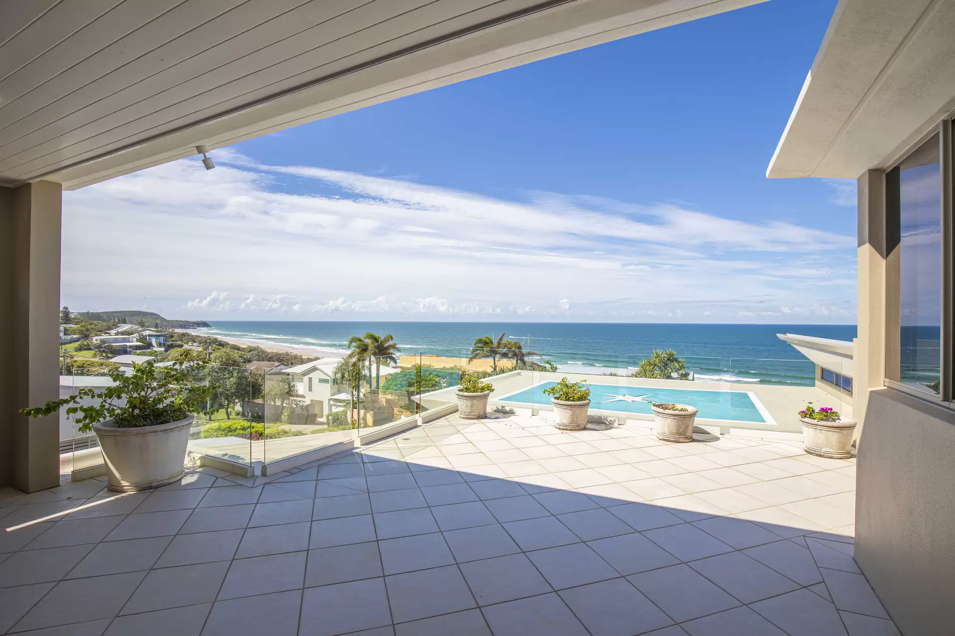 Photo #4: 2/35 Tingira Crescent, Sunrise Beach - Sold by Ray White Noosa