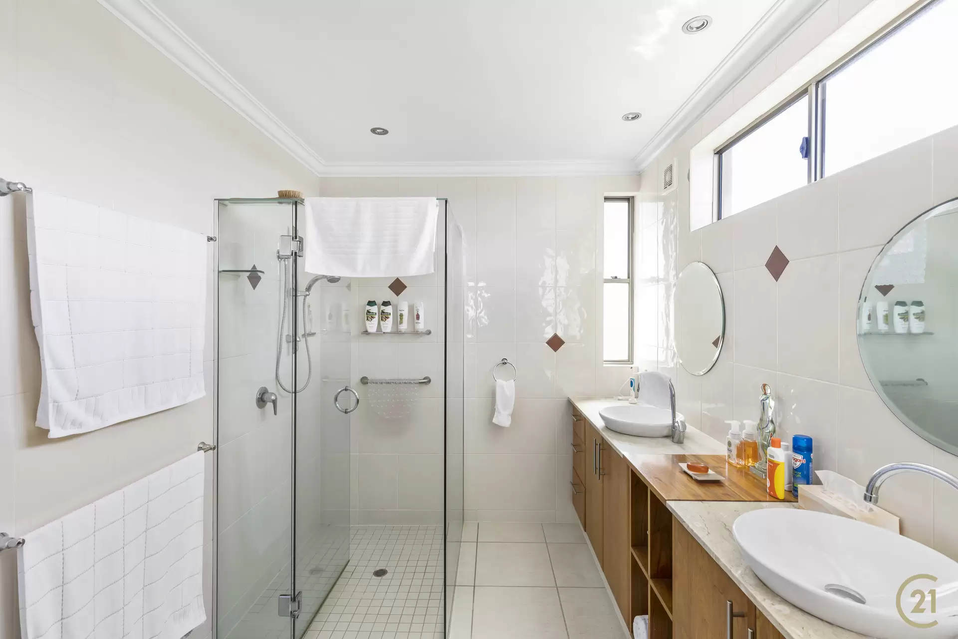 Photo #17: 2/35 Tingira Crescent, Sunrise Beach - Sold by Ray White Noosa