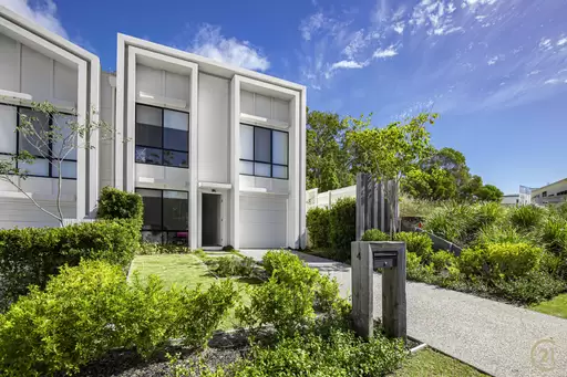 4 Curlew Way, Peregian Springs Sold by Ray White Noosa - image 1