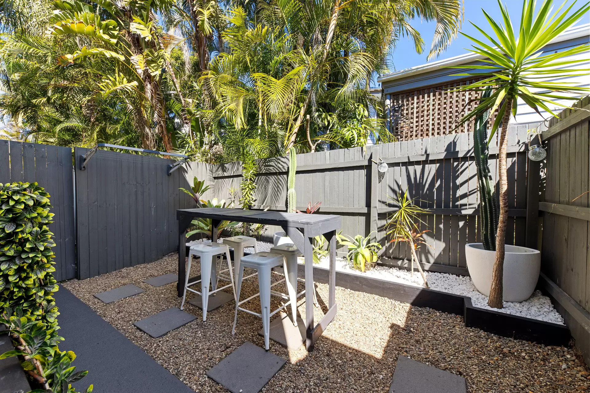 Photo #12: 1/25 Coral Tree Avenue, Noosa Heads - Sold by Ray White Noosa