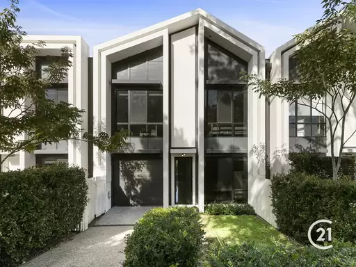3 Pavilion Drive, Peregian Springs Sold by Ray White Noosa - image 2