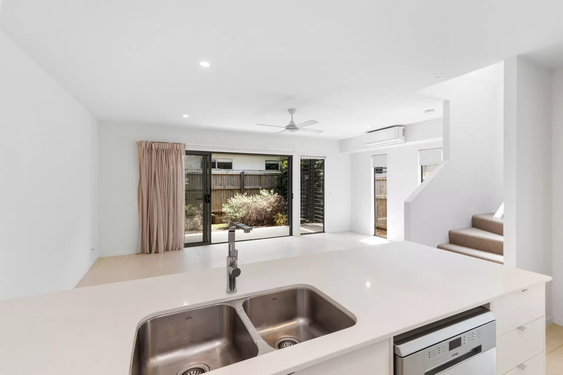 Photo #6: 17/1 Suncoast Beach Drive, Mount Coolum - Sold by Ray White Noosa