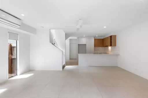 17/1 Suncoast Beach Drive, Mount Coolum Sold by Ray White Noosa