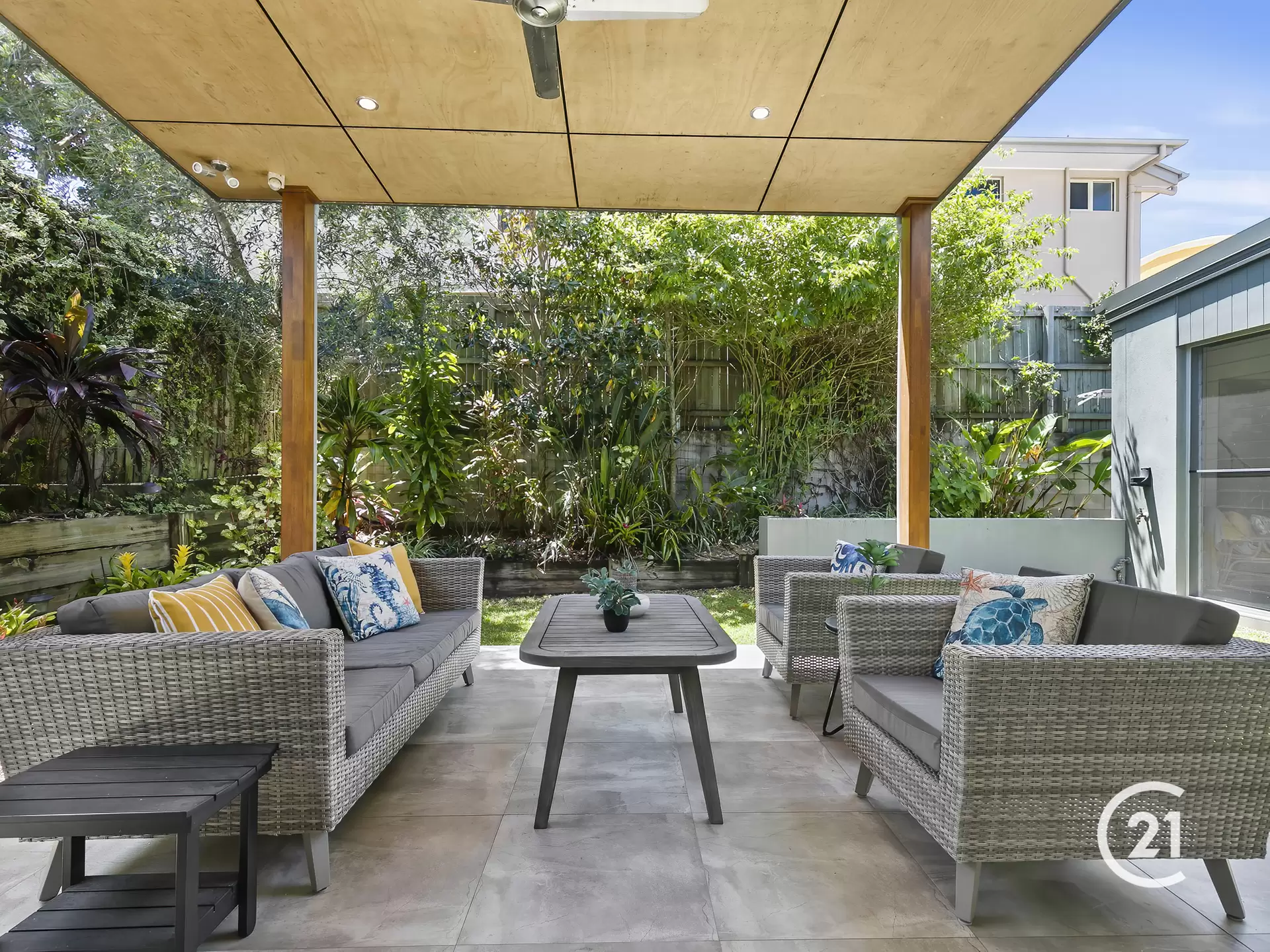 Photo #17: 2/6 Second Avenue, Coolum Beach - Sold by Ray White Noosa