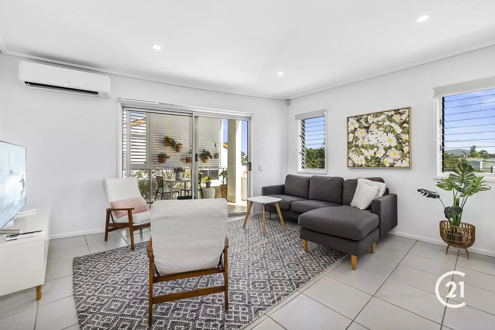 Photo #13: 4/2 Second Avenue, Coolum Beach - Sold by Ray White Noosa