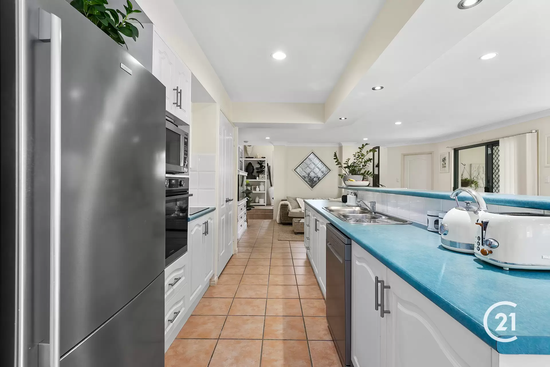 Photo #7: 4 Burgess Drive, Tewantin - Sold by Ray White Noosa