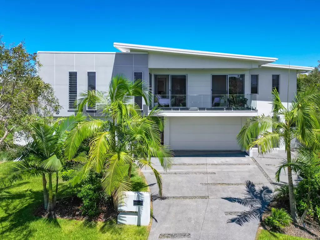 2 Kings Bay Street, Yaroomba Sold by Ray White Noosa
