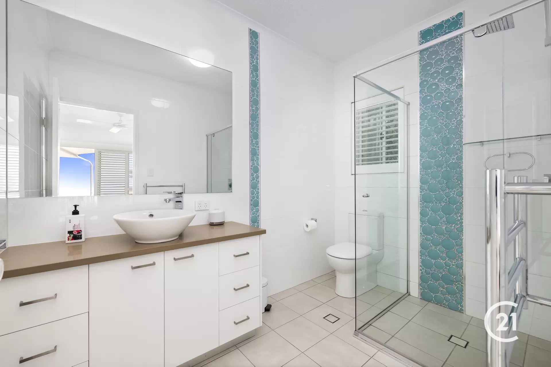Photo #20: 2/37 Tingira Crescent, Sunrise Beach - Sold by Ray White Noosa