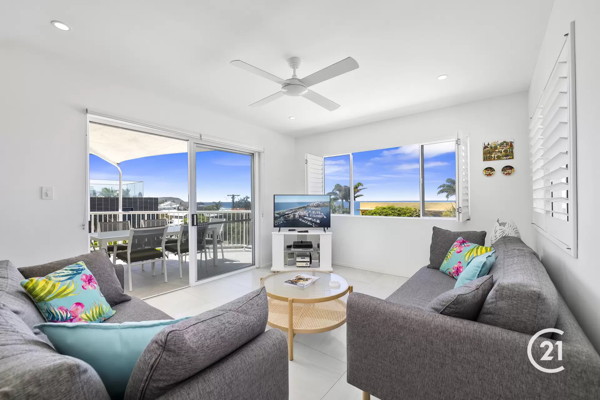 Photo #9: 2/37 Tingira Crescent, Sunrise Beach - Sold by Ray White Noosa