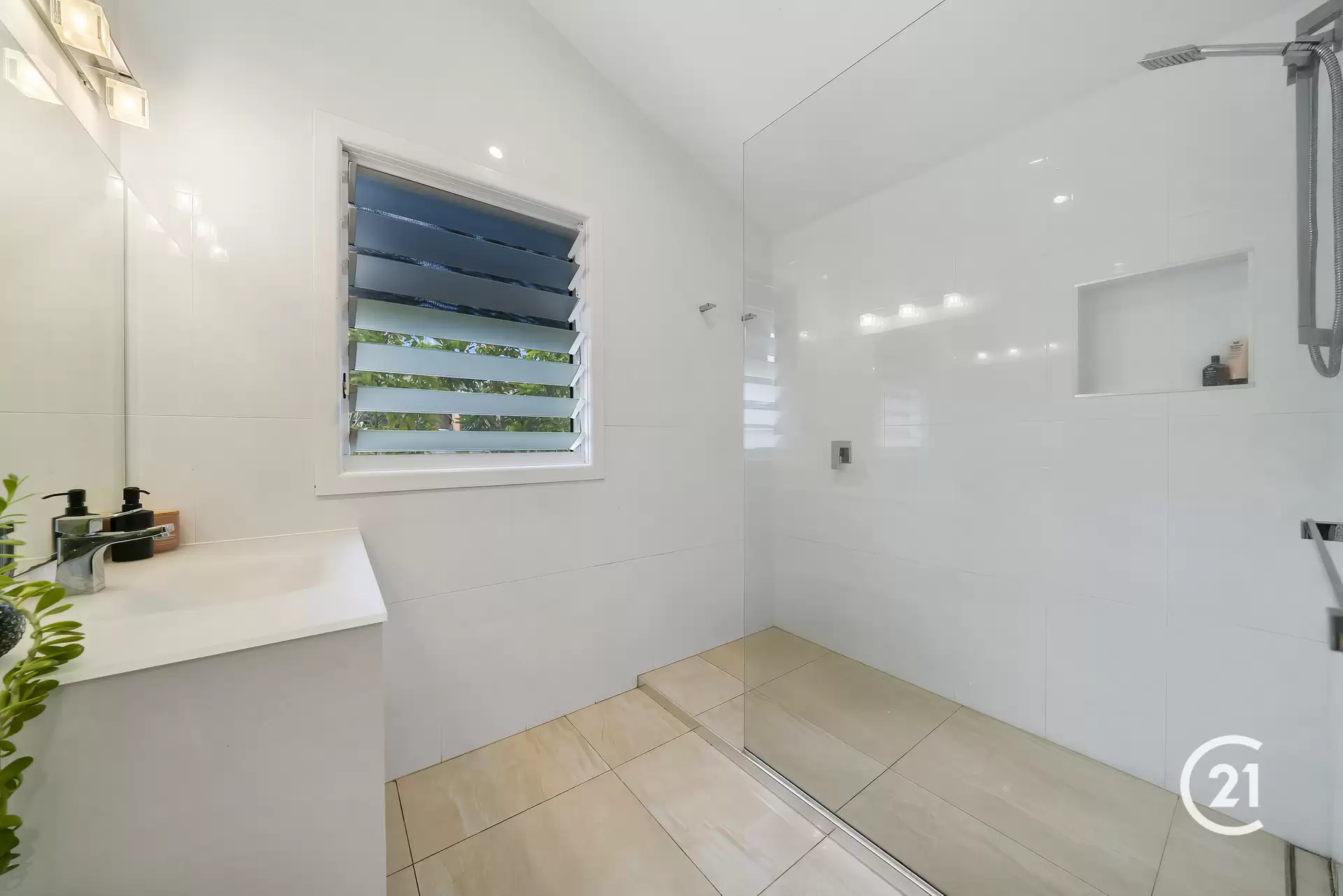 Photo #23: 65 Ward Street, Tewantin - Sold by Ray White Noosa