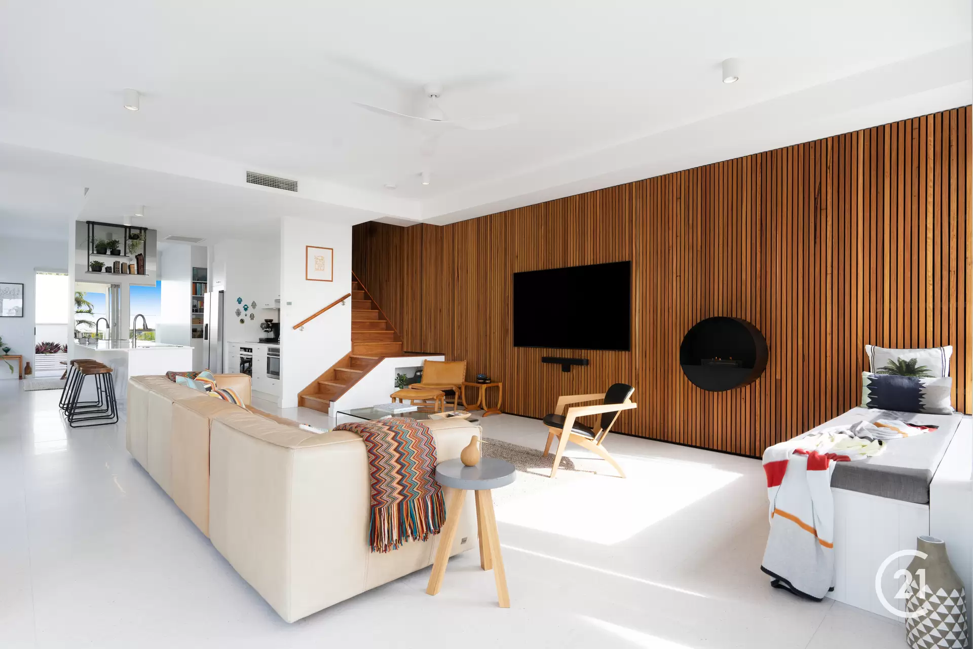 Photo #2: House 2 Sobraon Street, Sunrise Beach - Sold by Ray White Noosa