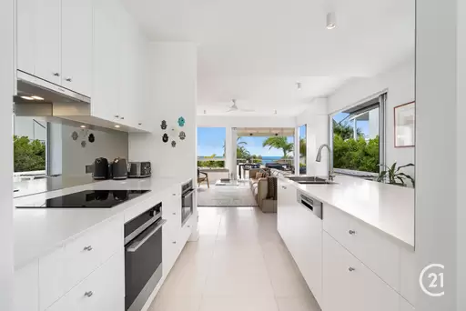 House 2 Sobraon Street, Sunrise Beach Sold by Ray White Noosa - image 6