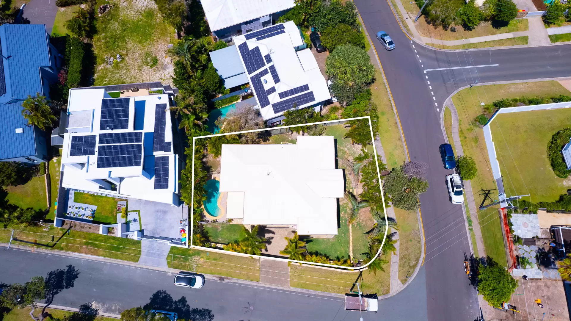 Photo #3: 12 Orealla Crescent, Sunrise Beach - Sold by Ray White Noosa