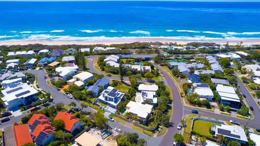 12 Orealla Crescent, Sunrise Beach Sold by Ray White Noosa - image 2