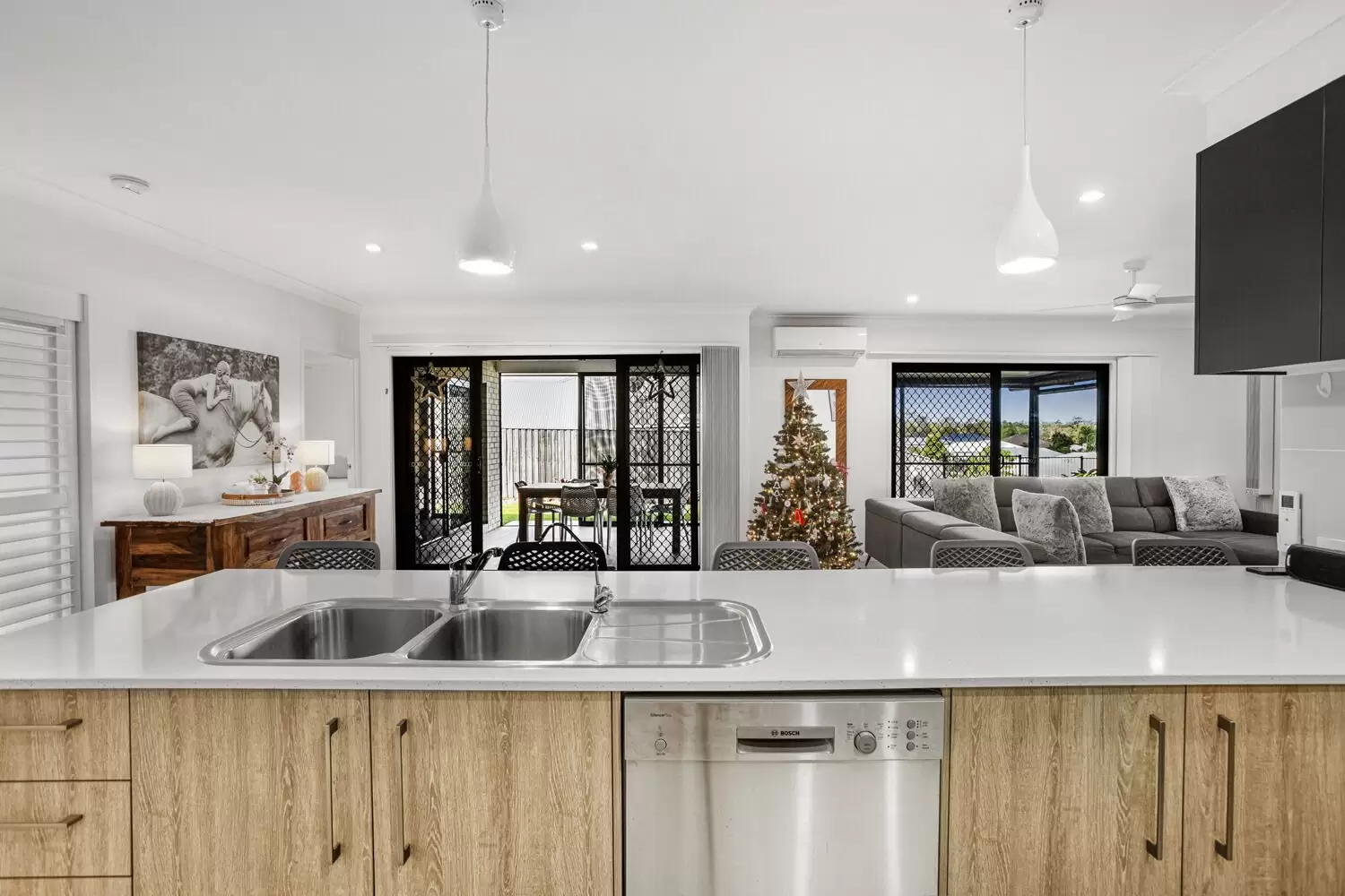 Photo #8: 2 Arthur Court, Cooroy - Sold by Ray White Noosa