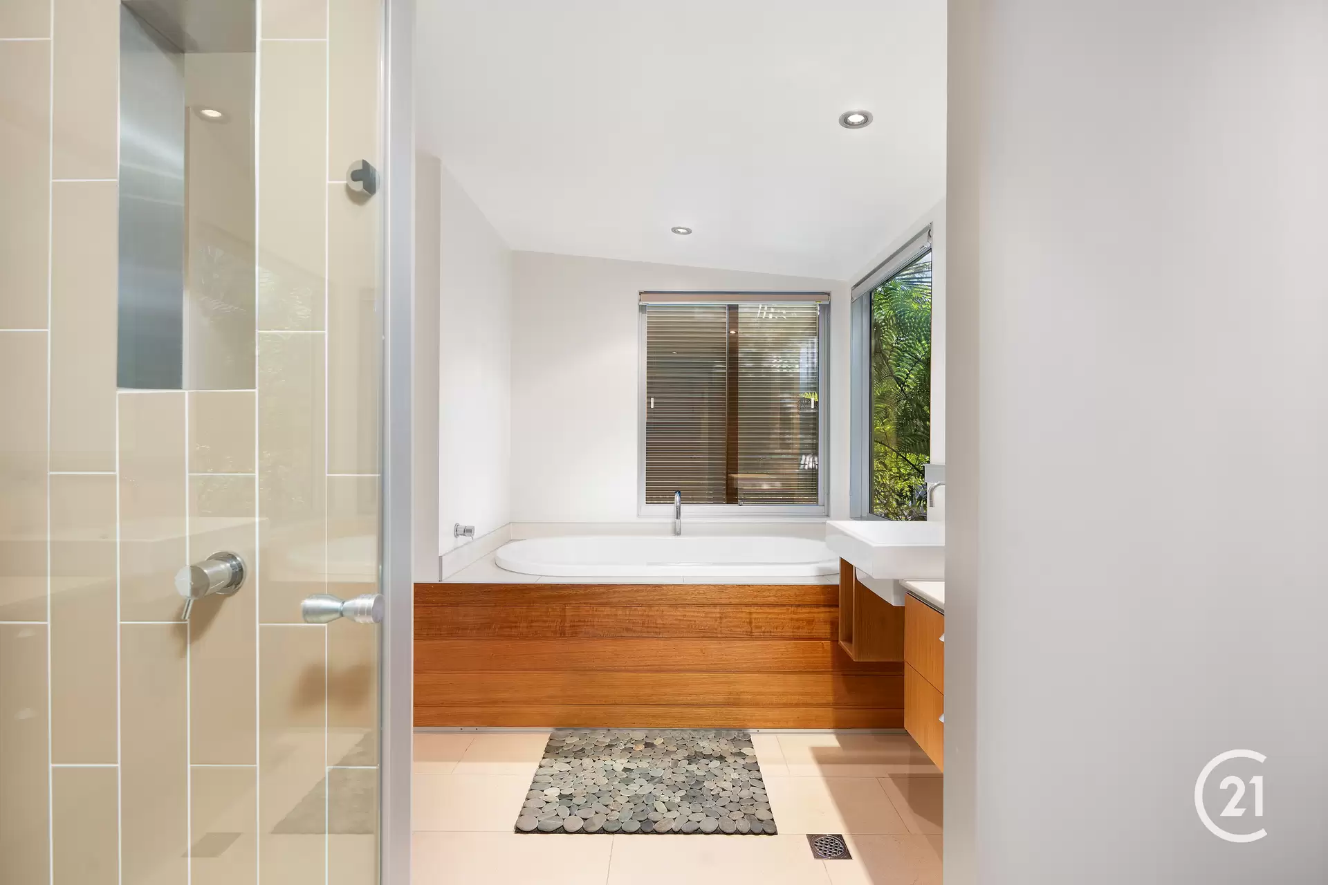 Photo #9: 4/3 Morwong Drive, Noosa Heads - Sold by Ray White Noosa