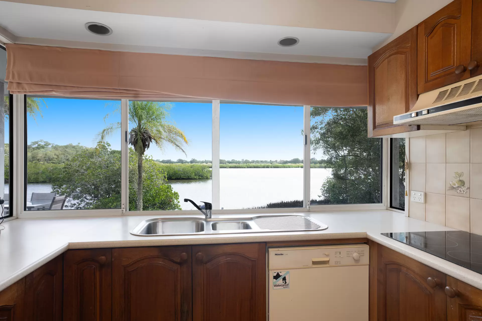 Photo #6: 39 Dolphin Crescent, Noosaville - For Sale by Ray White Noosa
